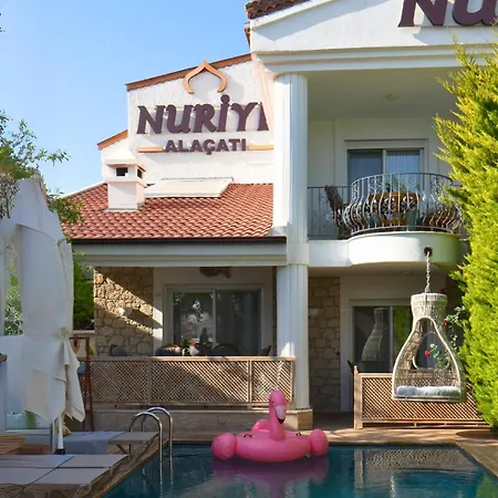 Nuriye Lägenhetshotell Alaçatı