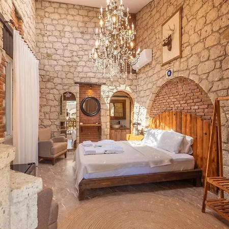 Nuriye Alacati